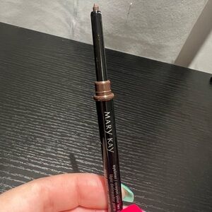 Mary Kay: MK Deep Brown Eyeliner